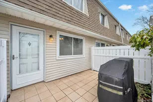 199 Storm Dr, Holtsville, NY 11742 - Photo 3