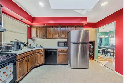 425 Jackson Street, Oceanside, NY 11572 - Photo 9