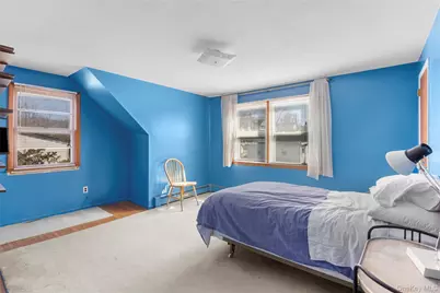 11 Delaware Avenue, Port Washington, NY 11050 - Photo 23