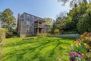 11 Delaware Ave, Port Washington, NY 11050 - Photo 27