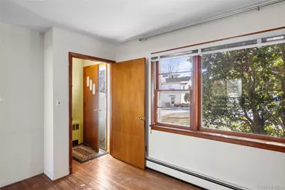 11 Delaware Avenue, Port Washington, NY 11050 - Photo 5