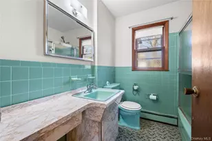 11 Delaware Ave, Port Washington, NY 11050 - Photo 9