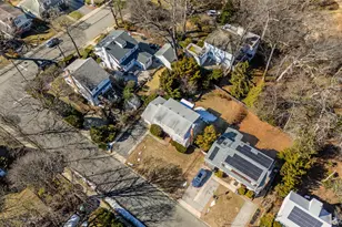 11 Delaware Ave, Port Washington, NY 11050 - Photo 29