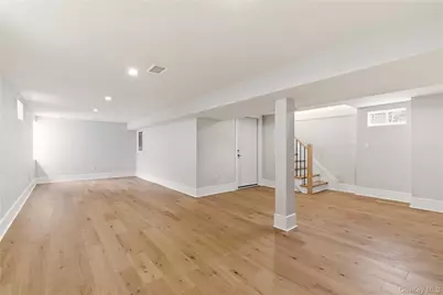 130 Albany Avenue, Westbury, NY 11590 - Photo 29