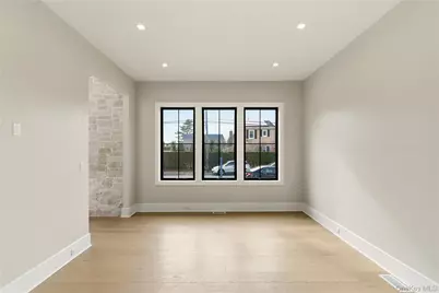 130 Albany Avenue, Westbury, NY 11590 - Photo 5