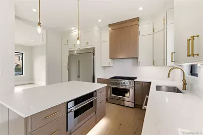 130 Albany Avenue, Westbury, NY 11590 - Photo 13