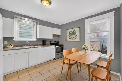 11 Manitou Avenue, Poughkeepsie, NY 12603 - Photo 9