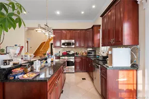 66-19 Commonwealth Blvd, Little Neck, NY 11362 - Photo 9