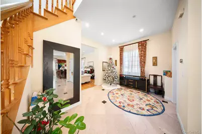 66-19 Commonwealth Boulevard, Little Neck, NY 11362 - Photo 3