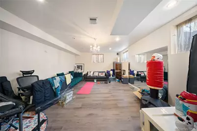 66-19 Commonwealth Boulevard, Little Neck, NY 11362 - Photo 15