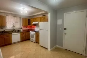 20-26 Menahan St, Ridgewood, NY 11385 - Photo 3