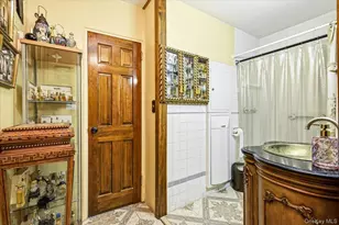 61-55 98th St, Rego Park, NY 11374 - Photo 7