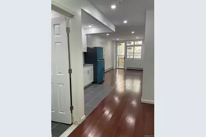134-40 Blossom Avenue, Flushing, NY 11355 - Photo 11