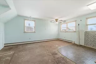 158 Burns Ave, Hicksville, NY 11801 - Photo 19