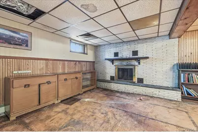 158 Burns Avenue, Hicksville, NY 11801 - Photo 15