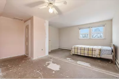 158 Burns Avenue, Hicksville, NY 11801 - Photo 25