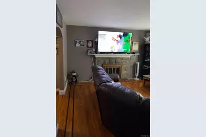 86 W Clinton Avenue, Roosevelt, NY 11575 - Photo 11