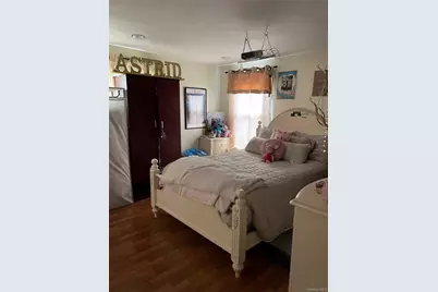 86 W Clinton Avenue, Roosevelt, NY 11575 - Photo 7
