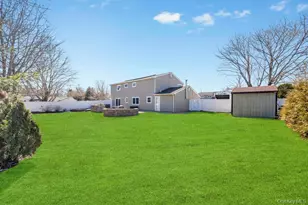 21 Burwood Ln, Coram, NY 11727 - Photo 29