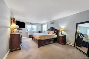 21 Burwood Ln, Coram, NY 11727 - Photo 19