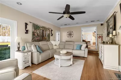 129 Bishop Lane, Holbrook, NY 11741 - Photo 15