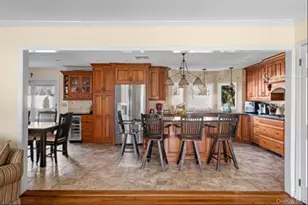 129 Bishop Ln, Holbrook, NY 11741 - Photo 11