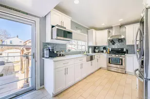 89-32 90th St, Woodhaven, NY 11421 - Photo 3