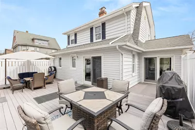 147 Pennsylvania Avenue, Freeport, NY 11520 - Photo 19