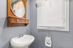 147 Pennsylvania Ave, Freeport, NY 11520 - Photo 13