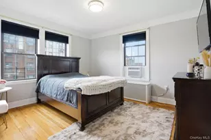 26 W Pondfield Rd, Bronxville, NY 10708 - Photo 17