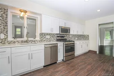 205 Soundview Avenue, White Plains, NY 10606 - Photo 9