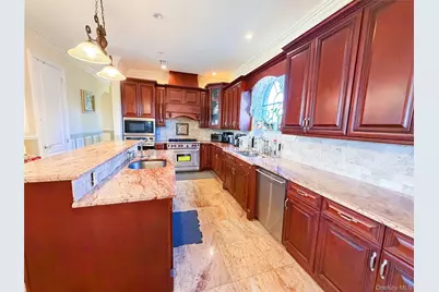 160-03 Cryders Lane, Whitestone, NY 11357 - Photo 15