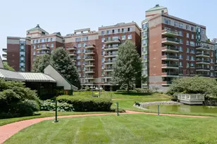 100 Hilton Ave, Garden City, NY 11530 - Photo 41