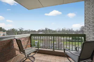 100 Hilton Ave, Garden City, NY 11530 - Photo 15