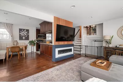 29 Fox Court, Hicksville, NY 11801 - Photo 3