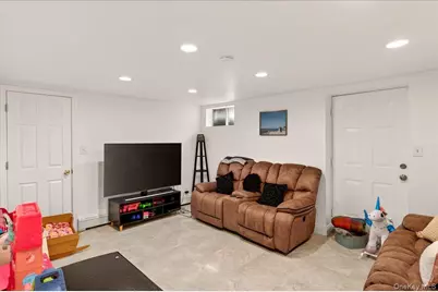 111 Aspen Road, Kings Park, NY 11754 - Photo 15