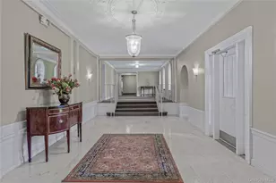 90 Knightsbridge Rd, Great Neck, NY 11021 - Photo 3