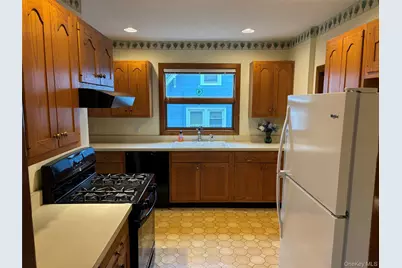 148 E Washington Avenue, Pearl River, NY 10965 - Photo 9