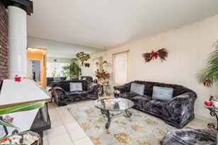 527 Willow St, West Hempstead, NY 11550 - Photo 3