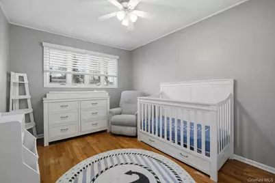 12 Sherman Road, Glen Cove, NY 11542 - Photo 17