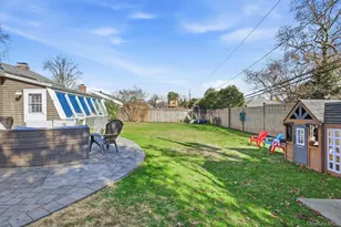 12 Sherman Rd, Glen Cove, NY 11542 - Photo 25