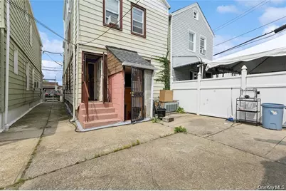8747 139th Street, Jamaica, NY 11435 - Photo 15