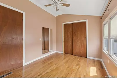 8747 139th Street, Jamaica, NY 11435 - Photo 11