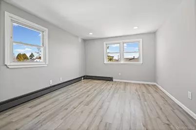 28 Candle Lane, Levittown, NY 11756 - Photo 9