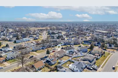 28 Candle Lane, Levittown, NY 11756 - Photo 17