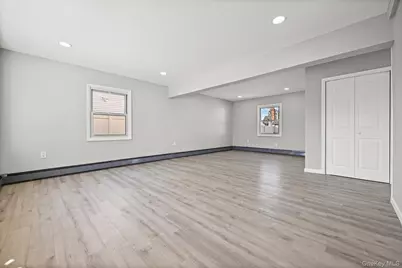 28 Candle Lane, Levittown, NY 11756 - Photo 3