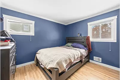 432 Bohemia Parkway, Sayville, NY 11782 - Photo 9