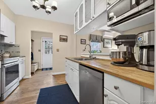 66 Cocks Ln, Locust Valley, NY 11560 - Photo 11