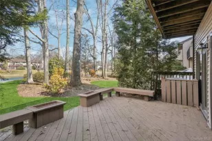 87 Northgate Cir, Melville, NY 11747 - Photo 17