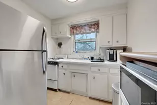 260 5th St, Mamaroneck, NY 10543 - Photo 13